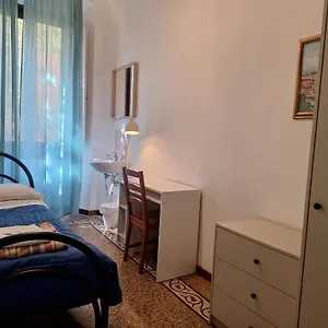Guest house Sleep Easy, Florence